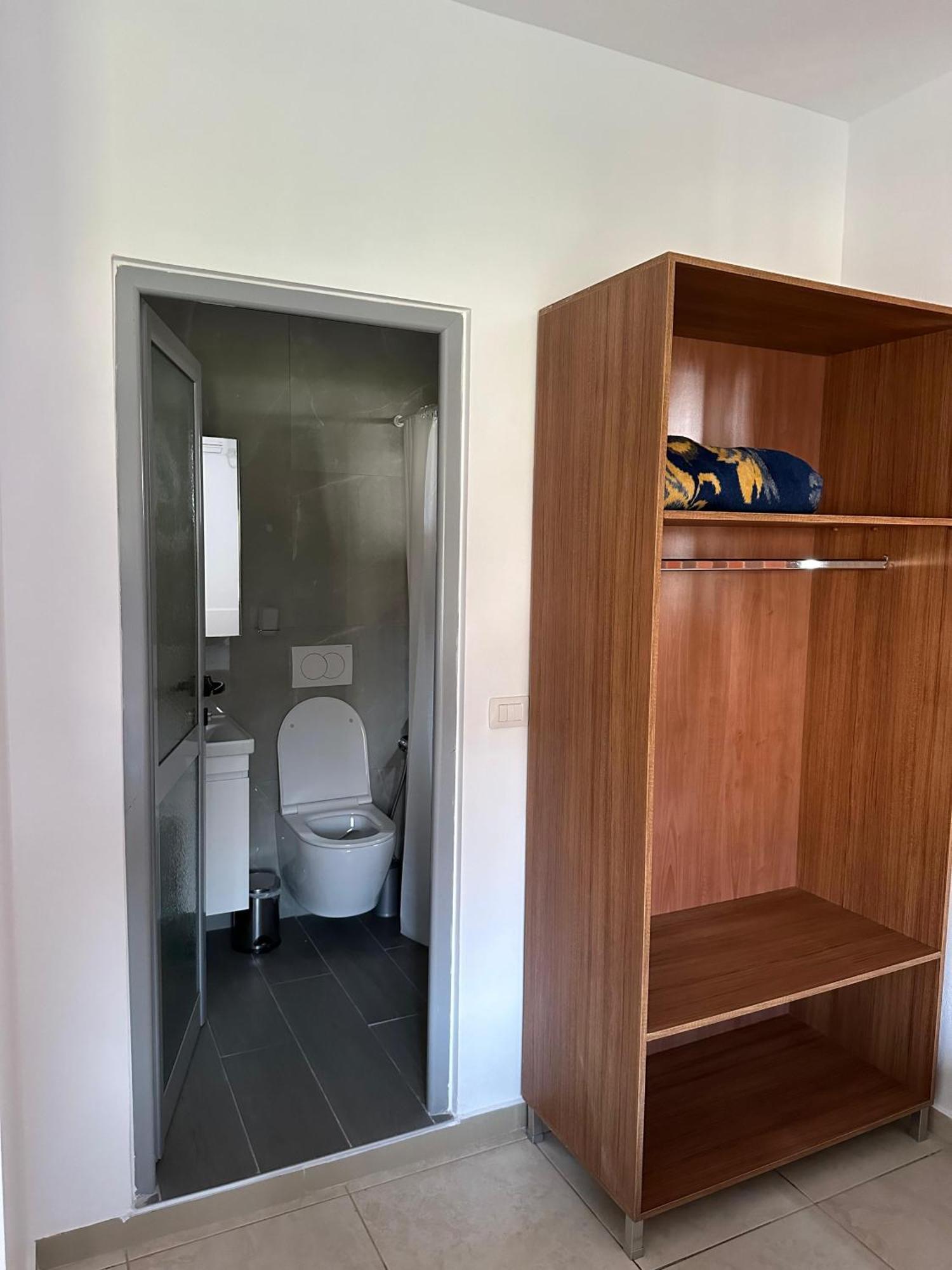 Gjirokastër River Bridge Private Room מראה חיצוני תמונה