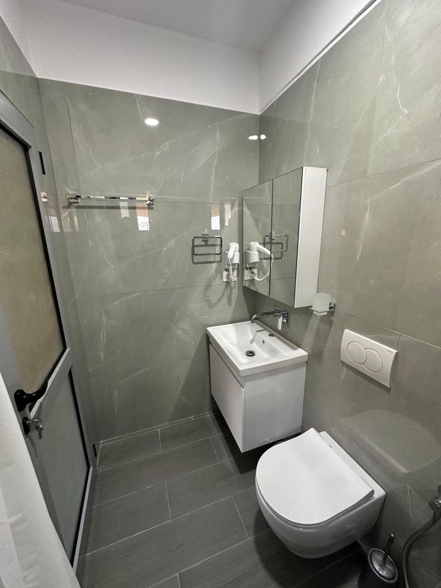 Gjirokastër River Bridge Private Room מראה חיצוני תמונה